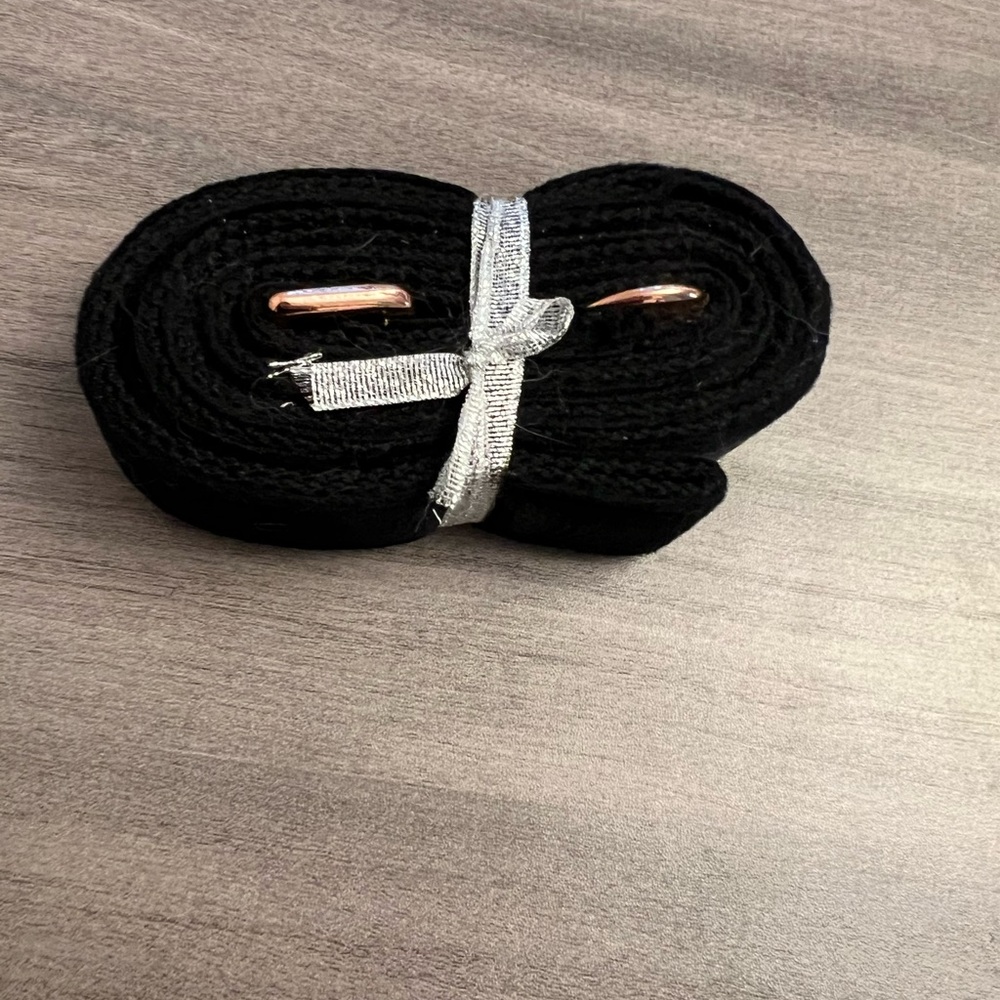 ARING PET Black Velvet with Rose Gold Accents Dog Leash